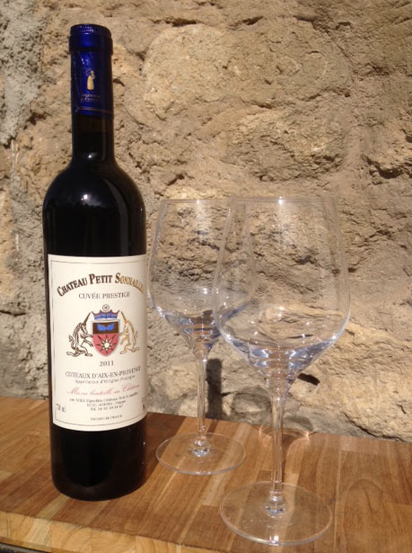 Vin rouge coteau Aix en Provence